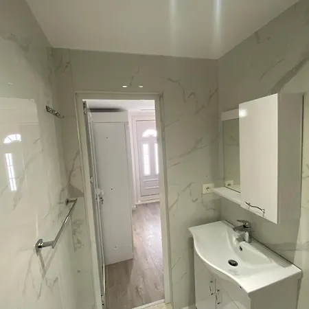 Apartment Center